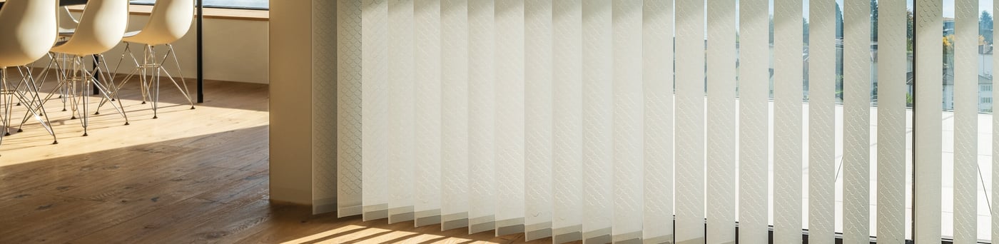 silent-gliss-streifenvorhang-weiss-messer-wohnen-1